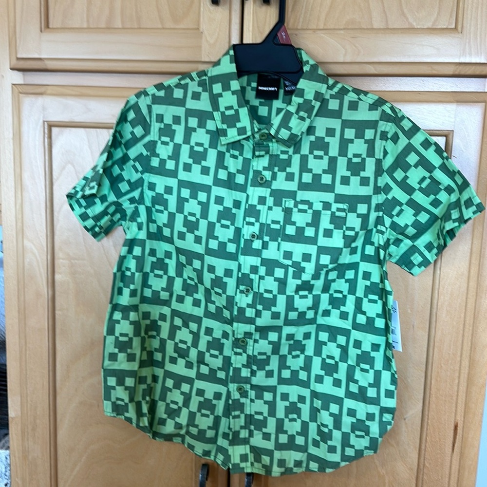 NWT Minecraft button down collared shirt